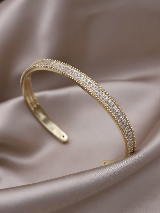 Bracciale bangle con doppia linea pavé