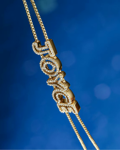 Pulsera con relieve de diamantes de imitación - Personalizable